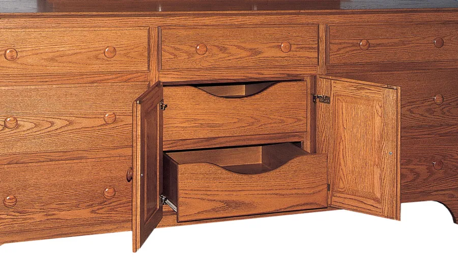 2 hidden drawers